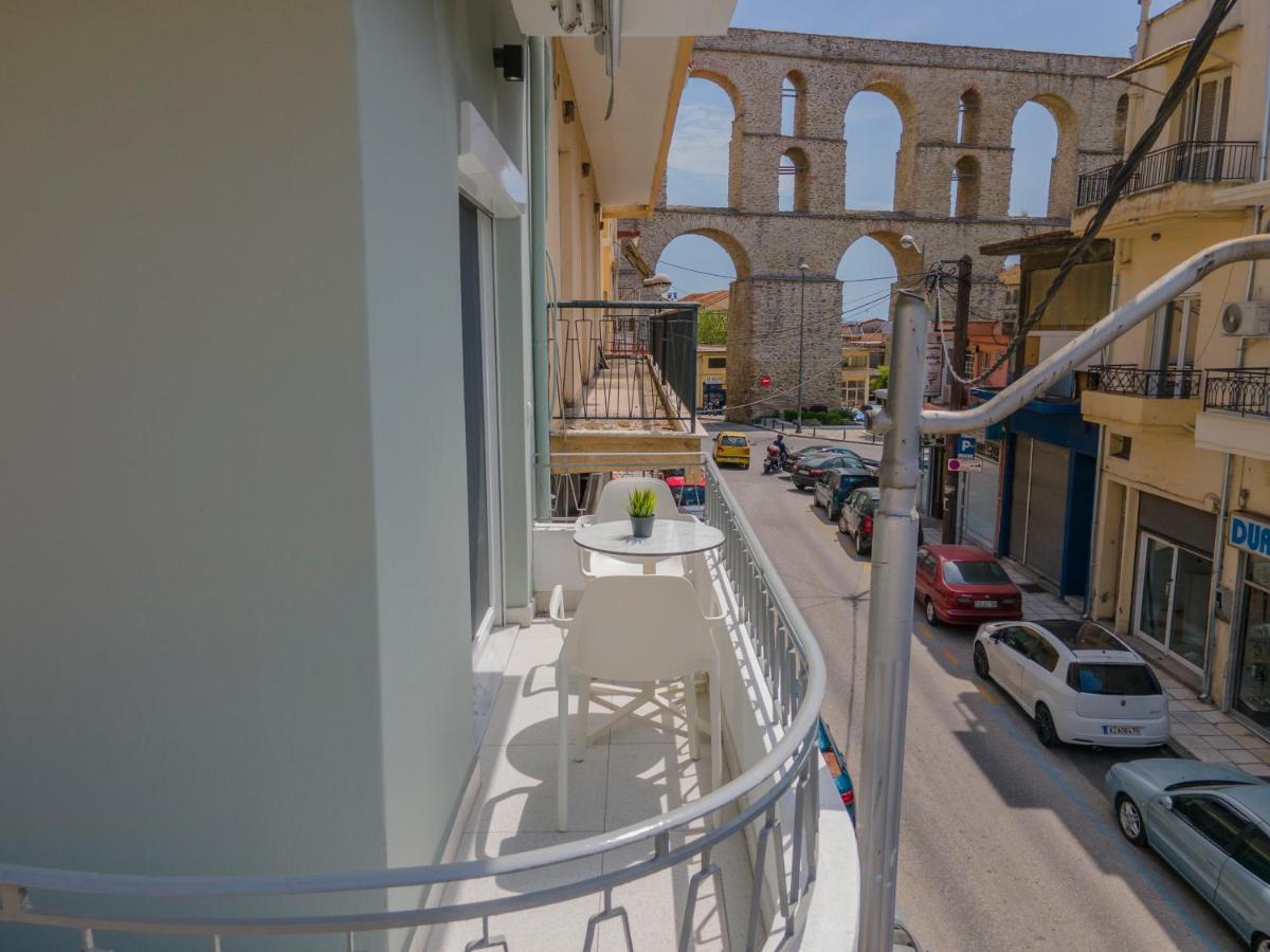 Apartment Tompazi 2 *
